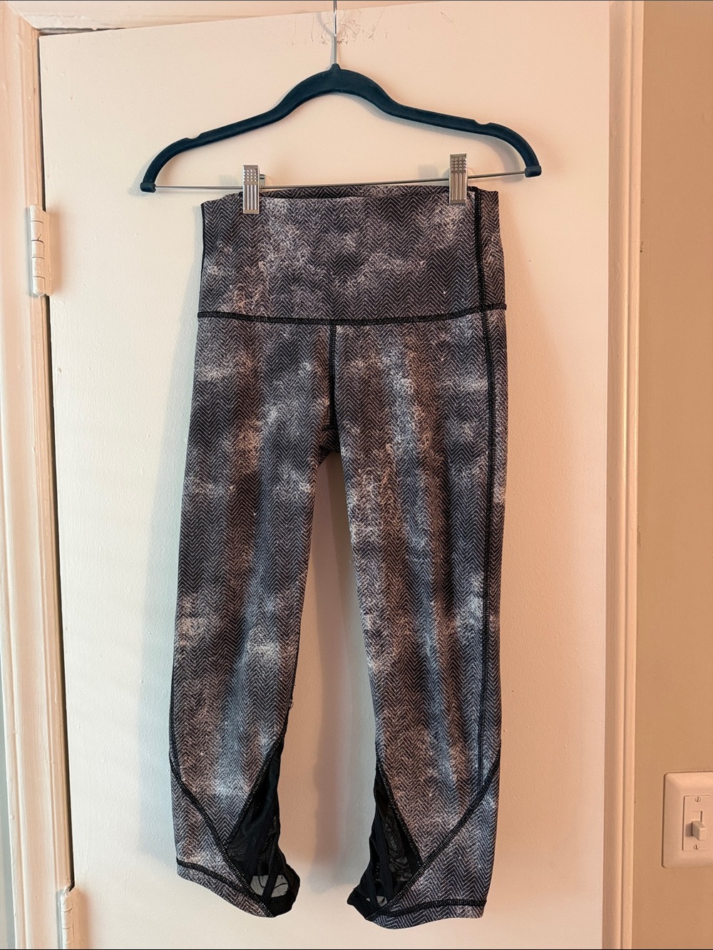 lululemon charcoal gray herringbone performance leggings